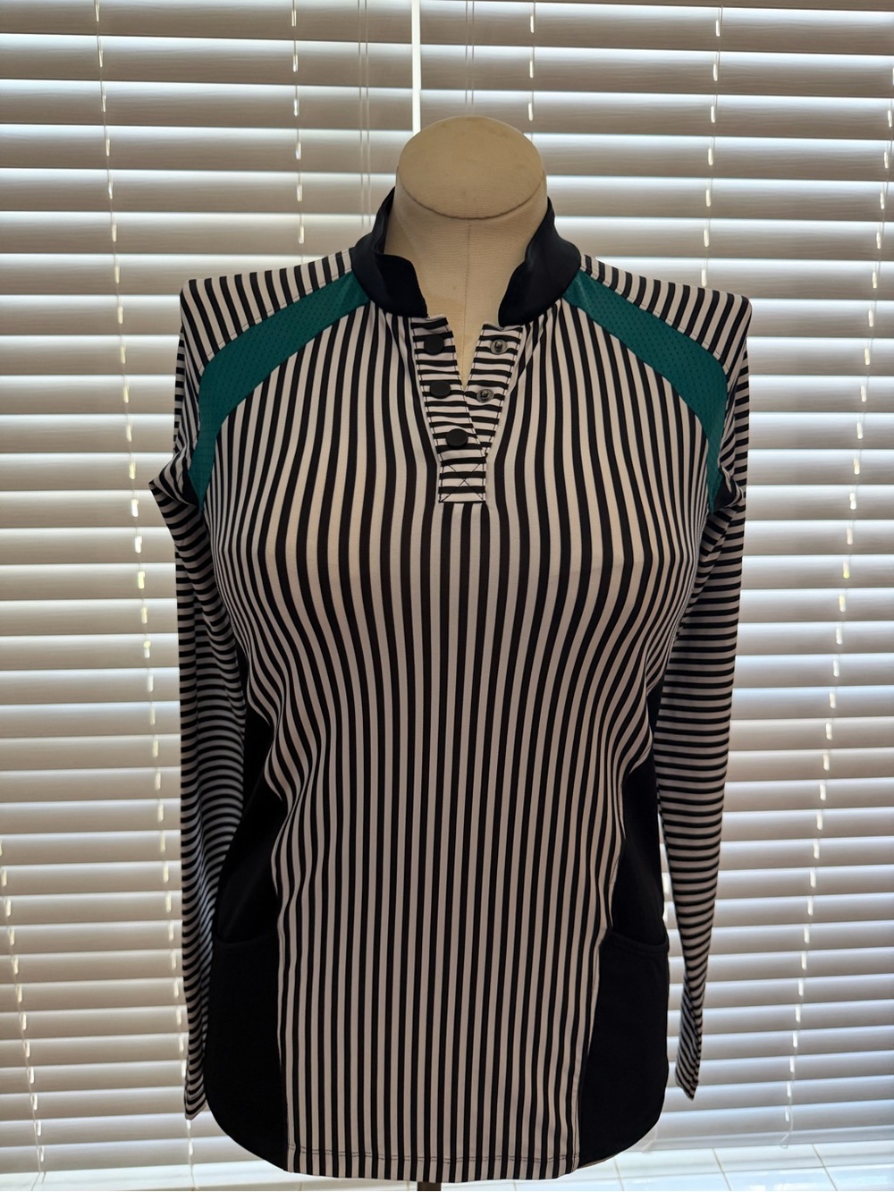 SwingDish M Abbey Striped Long Sleeve Golf Tennis Pickleball Shirt Black & White